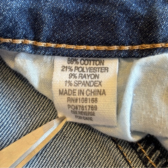 RSQ Distressed Sunset High Rise Denim Shorts | Size 3 - Picture 5 of 5